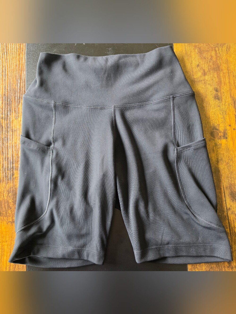 Nike One Dri-FIT High-Waisted 8" Biker Shorts Black Size S Pockets Like New!